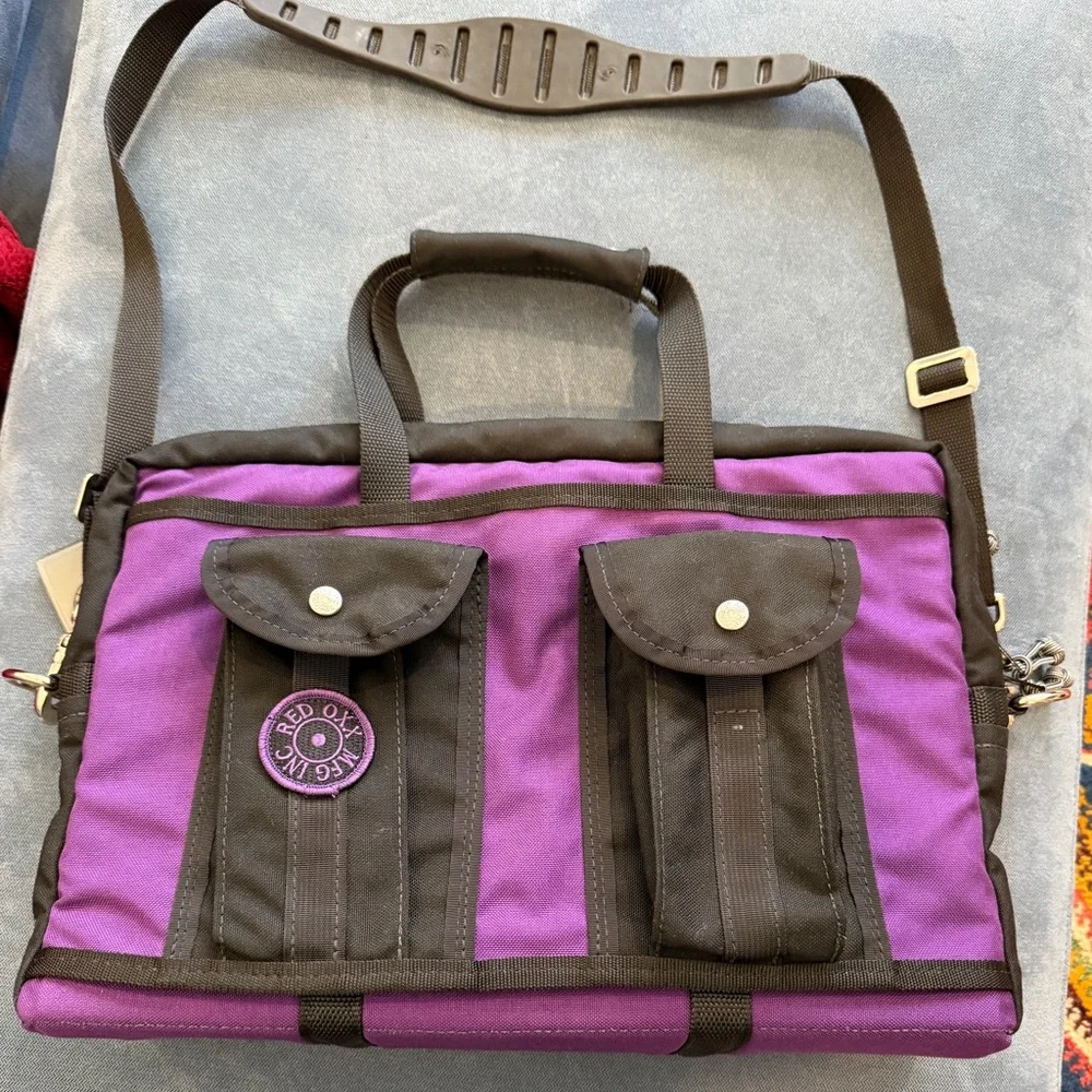 Red Oxx Computer Messenger Bag - Picture 1 of 3
